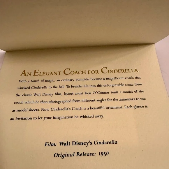 WDCC Enchanted Places “An Elegant Coach for Cinderella” Ornament - Picture 12 of 13